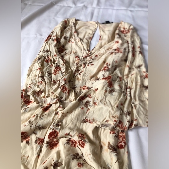 American Eagle Outfitters Floral Romper - Picture 15 of 15